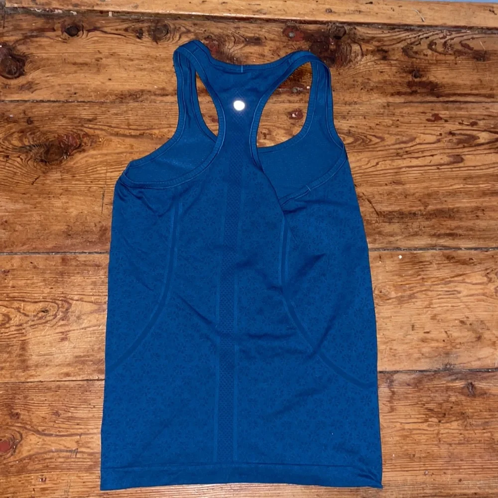 Lululemon Swiftly Tech Racerback - Picture 11 of 12